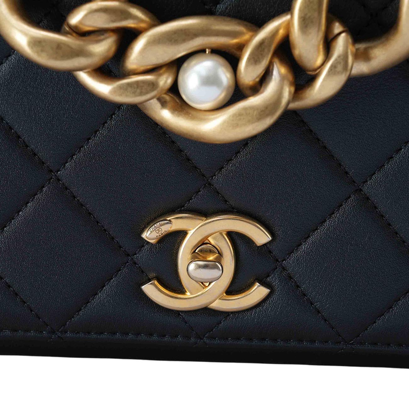 CHANEL(USED)샤넬 시즌 트리플 펄 체인 플랩백
